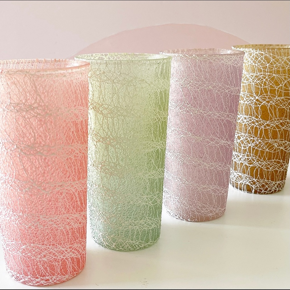 Vintage spaghetti string glasses